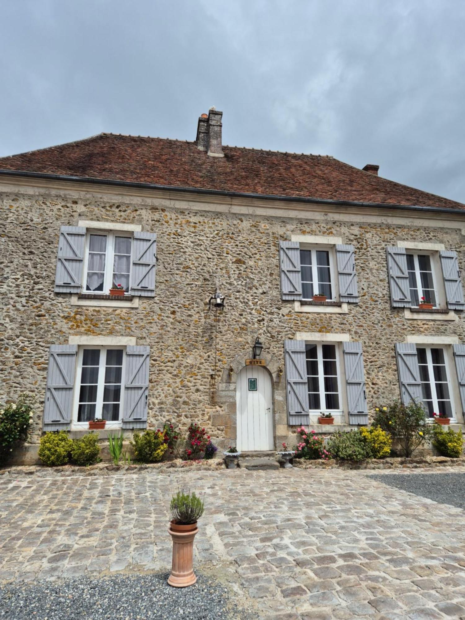 Domaine De La Ferme De Jean Grogne Hotell Fontenay-Trésigny Exteriör bild
